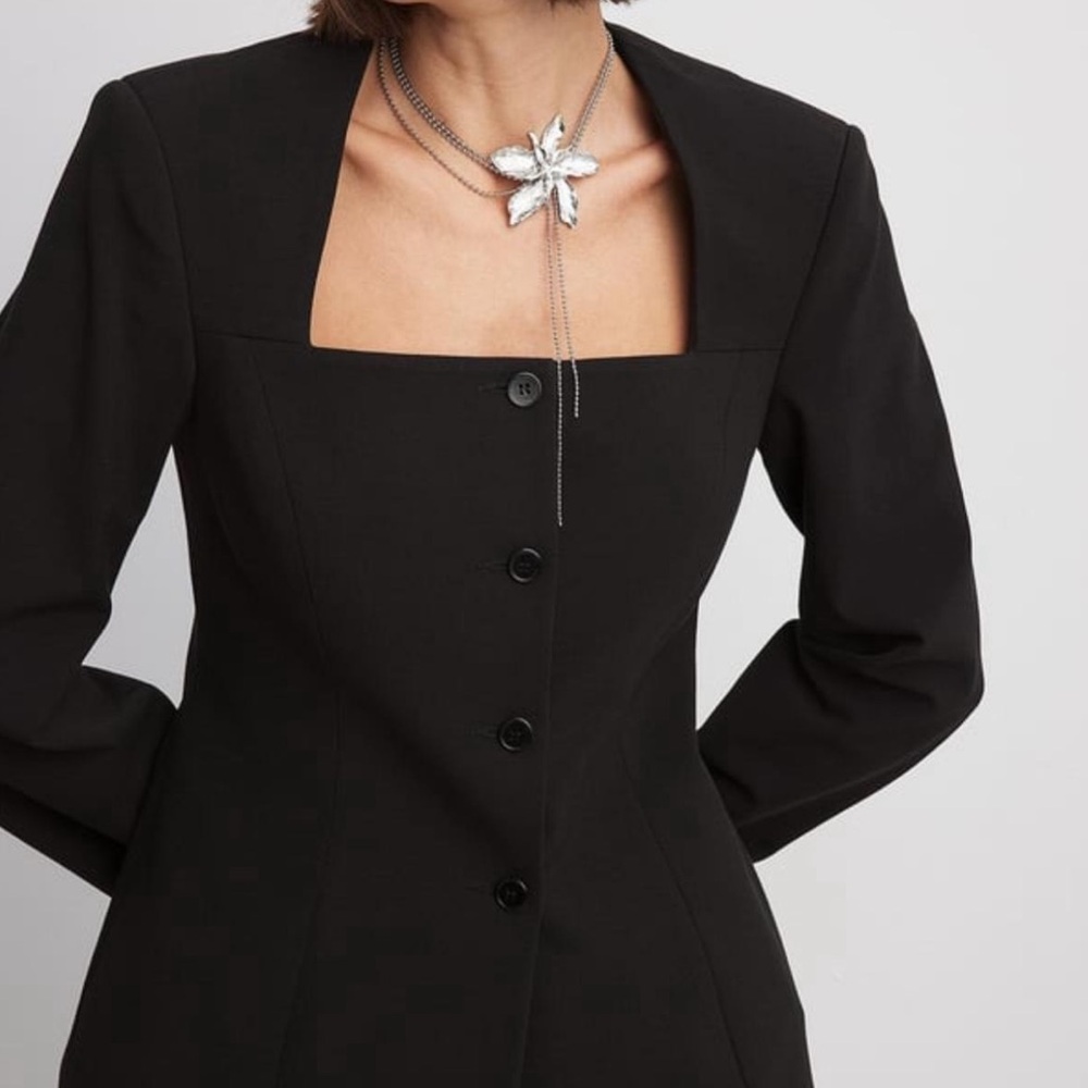 Elegant Black Women's Blazer